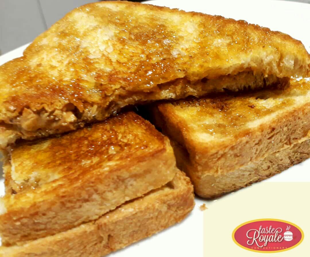 Bawzz_lady's tweet photo. #2 NIGHT SNACKS are the best guilty pleasures.. but i promise, with this TOASTED PEANUT BUTTER  SANDWICH you are definitely guilty 🤗😍😍 TIP: Add a dash of honey 😍 #HUNGERseries #TRCFood #TRCsharwama #TRC #TRCphotoblog .. Rt for a Foodee https://t.co/cvmLEnMWNS