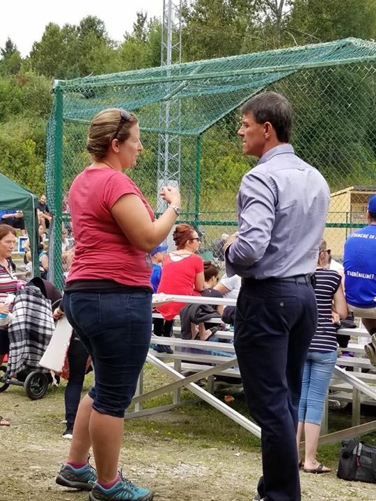 RGRoyPLQ's tweet photo. Superbe samedi ensoleillé 😎🌞! Je suis avec les citoyens et citoyennes de la municipalité de La Patrie pour le tournoi de balles familial⚾️! Un grand merci pour votre accueil 😇! https://t.co/YluQ0ypNRs