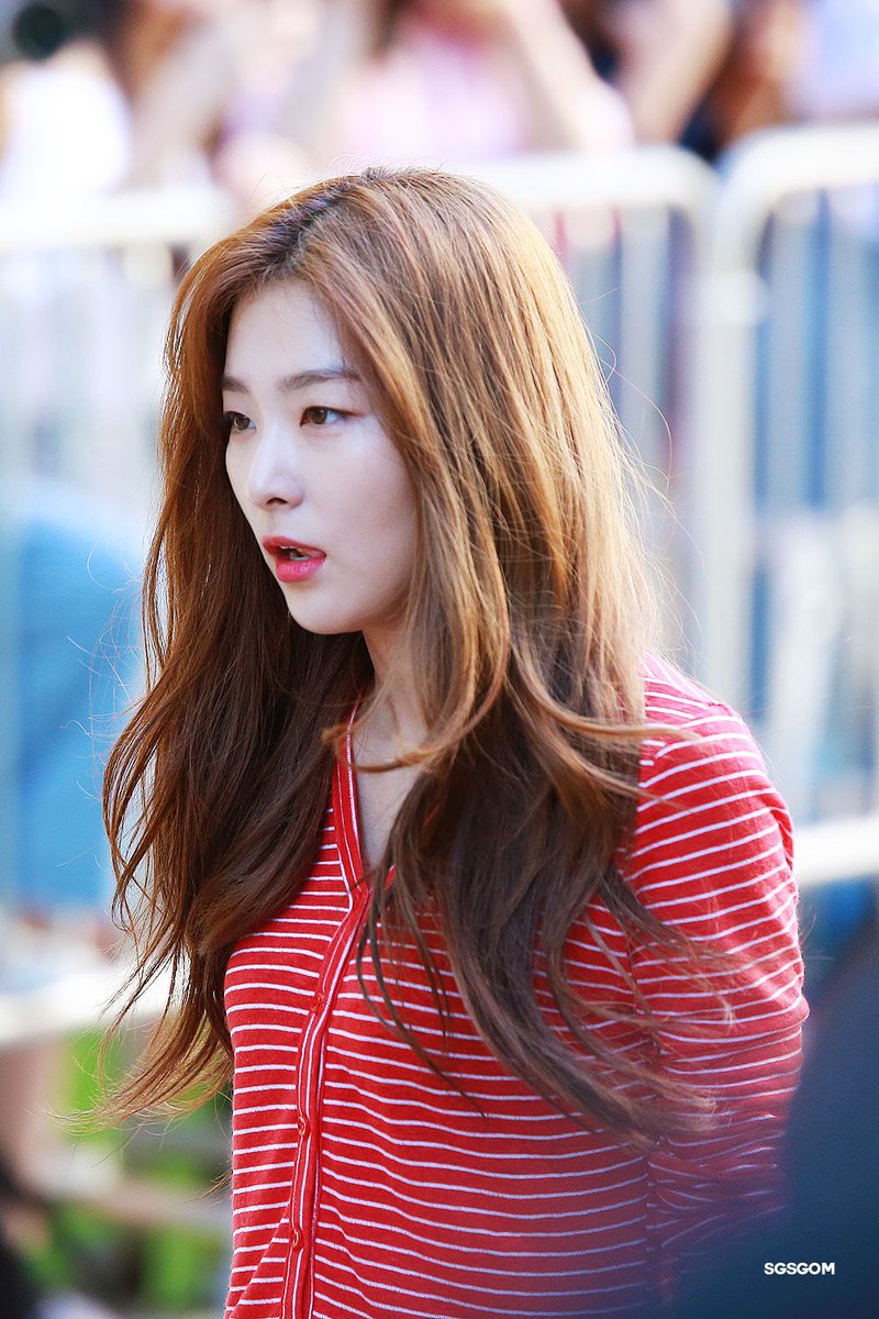SeulReneDaily's tweet photo. |PIC/HD| 180817 [🐰] OTW to KBS Music Bank #PowerUp #SummerMagic #RedVelvet #레드벨벳 #PowerUp2ndWIN #SEULGI #슬기 
© sgsgom https://t.co/nnWlUAGs14