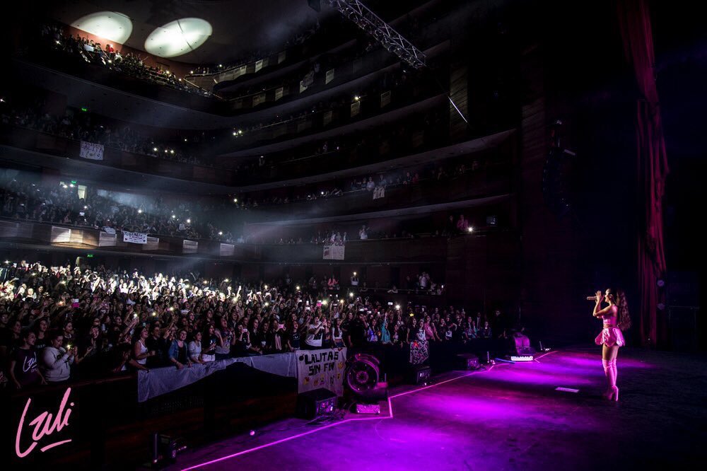 FCLaliMusicaLP's tweet photo. No te olvides de nosotros, fuiste sold out siempre que viniste! La Plata quiere #BravaTour @laliespos @LaliMusica 💓🎉🎶 https://t.co/Z9A0hA6BXq