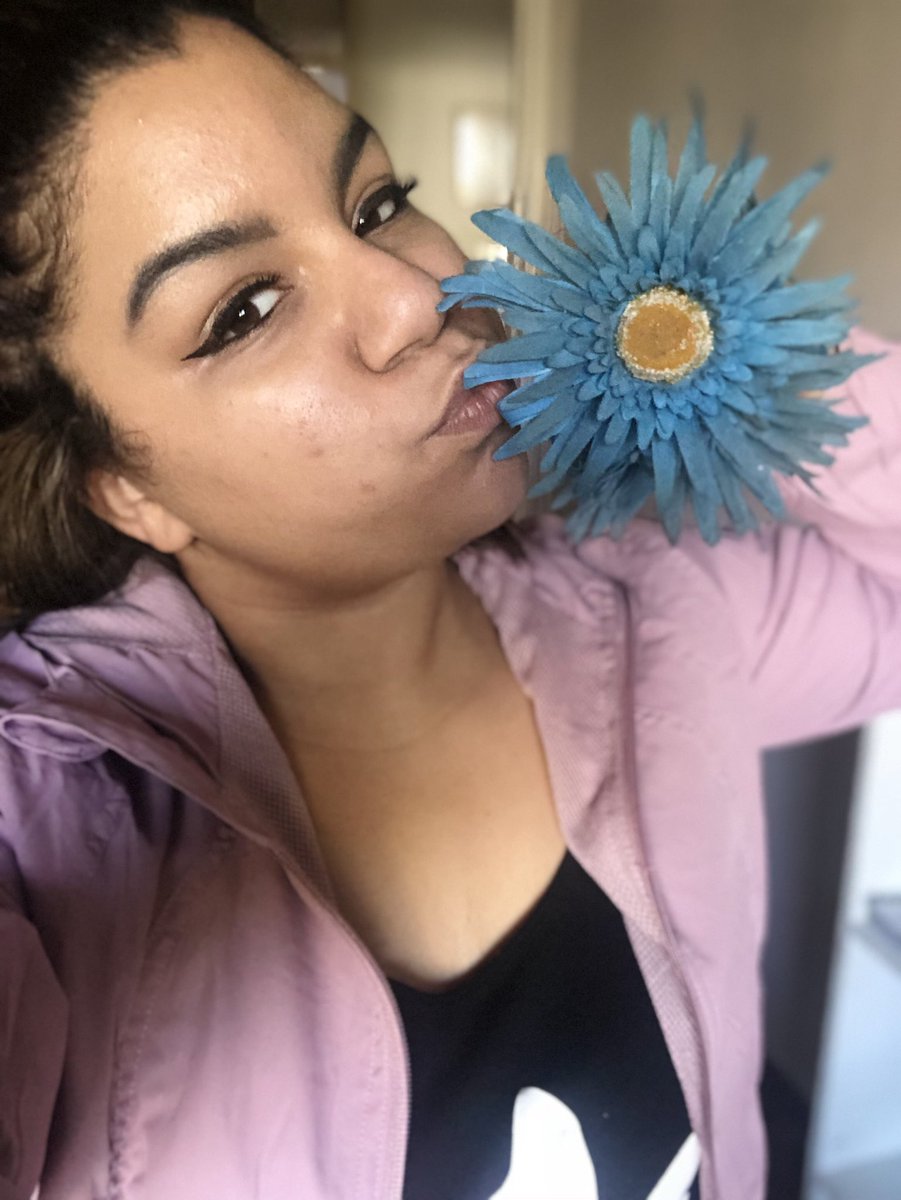 _amyleroux_'s tweet photo. Happy Spring Day 🌸. #spring #1Sep #SpringDay2018 #flowerpower #flower #eyeliner #lashes #wingfest https://t.co/ruGt3hTXn5