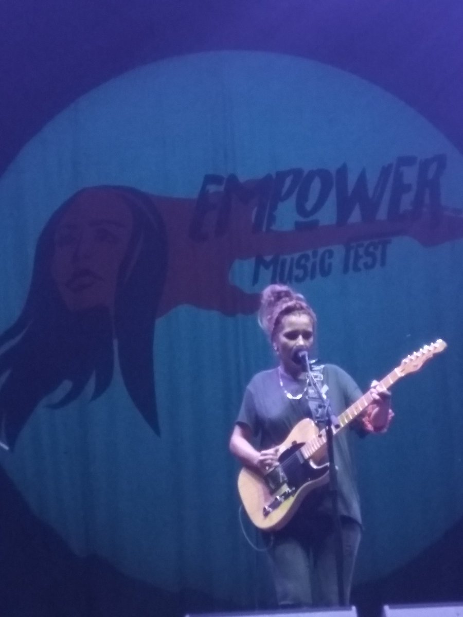 Indiiescreta's tweet photo. Que todo los prejuicios se vayan eliminando y enhorabuena por un cartel en el cual los 70% son mujeres. Viva el @EmpowerMusicP bienvenida a la reina @holamellamoboza https://t.co/Gg8QYrquxv
