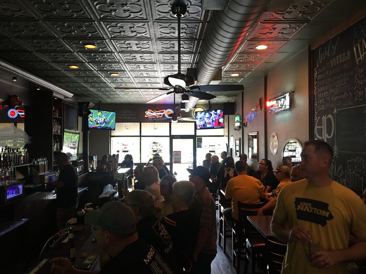 HarringtonsP's tweet image. Hawkeye opener!!!