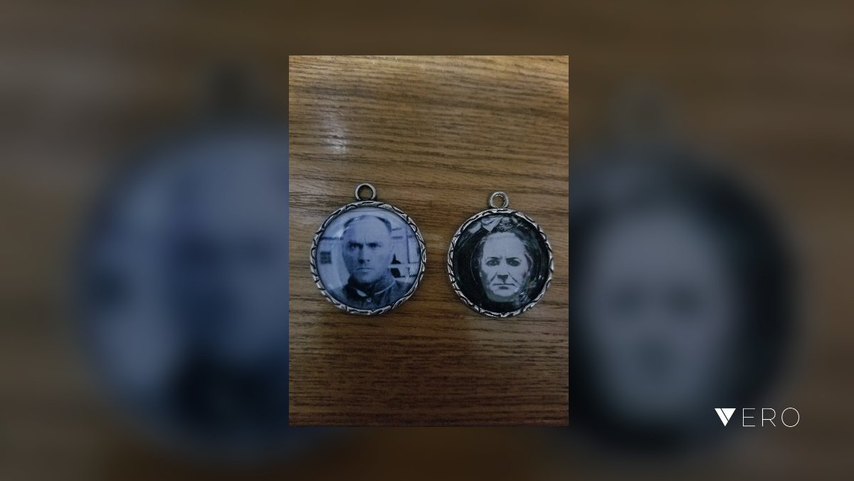 Psyschae's tweet image. I'm making serial killer jewelry to sell on my etsy. :) @VeroTrueSocial