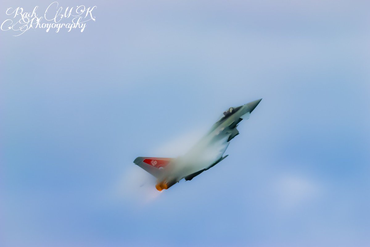 RMK_Photos's tweet photo. Day 1 at airwaves and #bringonthenoise @Eurofighter_1 did not disappoint!  First time capturing the spluff! @RAFTyphoonTeam @RoyalAirForce @PortrushAirshow @ILoveNorthCoast @VisitCauseway #aviation #raf100 https://t.co/13gooyPkgJ