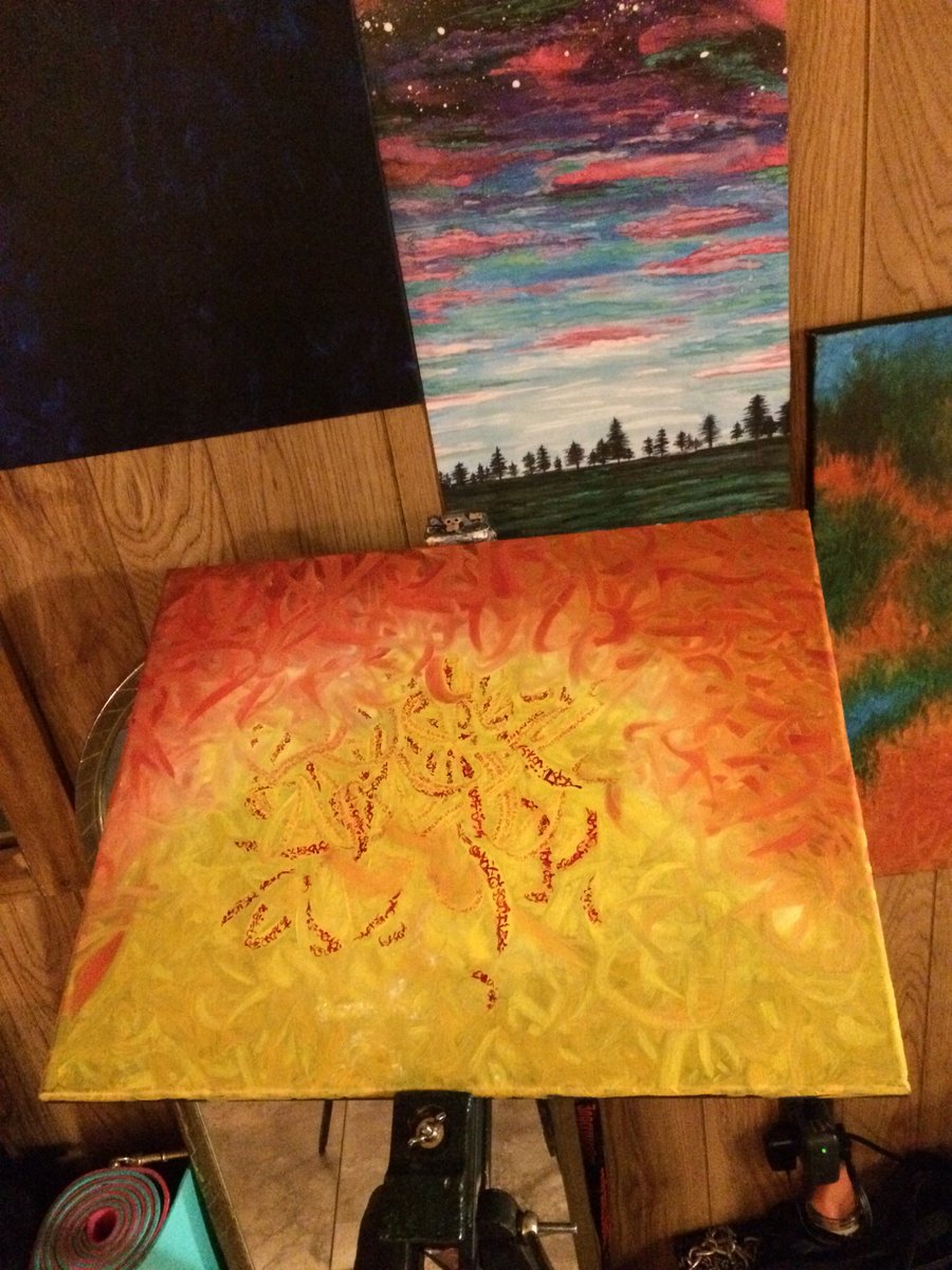 gmoneypaintings's tweet photo. #glow #UVsensitive new direction https://t.co/W7Qb9I9HW7