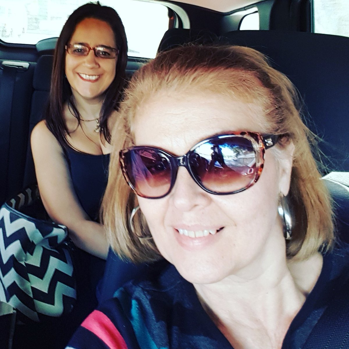 ZeroloPlanner's tweet photo. Listo por hoy. Ahora a descansar que mañana hay mas trabajo #mueblesled #15años #eventosvenezuela  #eventplanner #ZeroloPlanner https://t.co/mwXKEweeNb