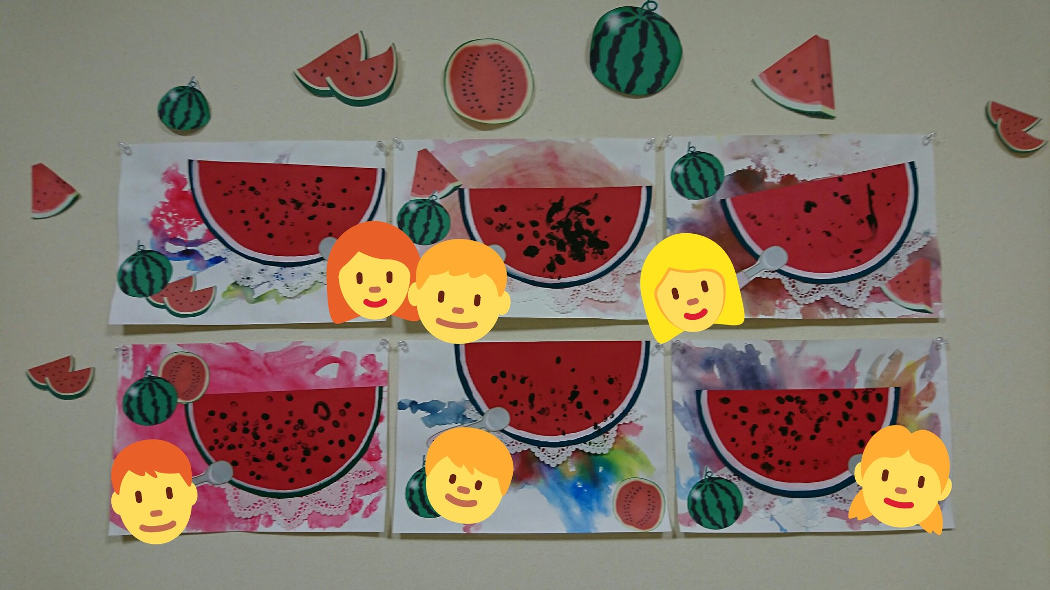 Kids Kan 仙台市認可外保育園 8月の絵画工作 スイカ 指で描く種 背景はにじみ絵 にじみ絵は 各児の感性で自由に描いた とても良い作品ばかり 保育 仙台市若林区 こども 保育士 認可外保育園 一時預かり 夜間 24時間 夜間 学童 絵画