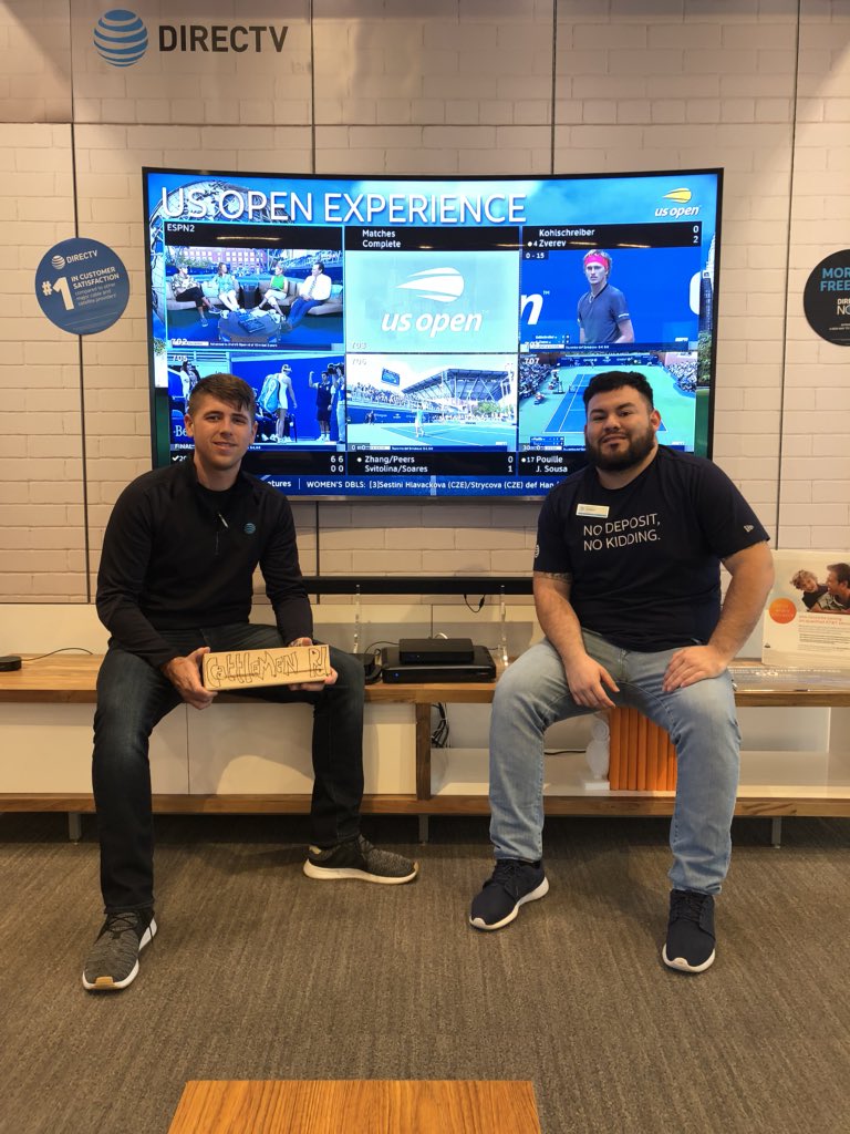 Elliott_88_'s tweet photo. 1st day with the awesome @CattlemenRd Team 2x4 out of the gate! #1FLA #WestSideIsTheBestSide 
#FloridaFuego #floridafighters
#greentogreener #OneFLA #unleashtheEAST #closingtillclosing #LifeAtATT @CristySwink @MilagrosMontout @graceFCarrillo https://t.co/eQwn8MNmIl