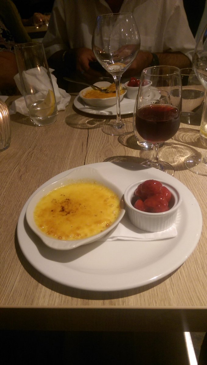 bealesteven45's tweet photo. The good ladies birthday spent at #Tauntons new #SeafoodResturant @albatross_fish food devine😘 #PorlockOysters superb😘Ricardo and his front of house team very professional, we will be back soon 10/10 https://t.co/4O1uvImJfv