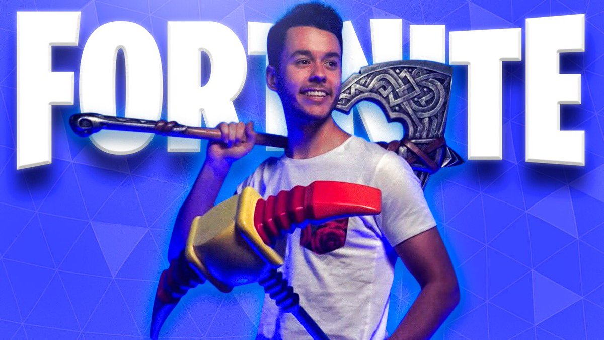 TheGrefg's tweet photo. #NewVIDEO - Un Vlog jejeje

😍🔥 JUGANDO A FORTNITE EN LA VIDA REAL 🔥😍 RT Chicosss!! 🙌🏻▶️ https://t.co/rNlRXsJyWn https://t.co/LENZ274agP