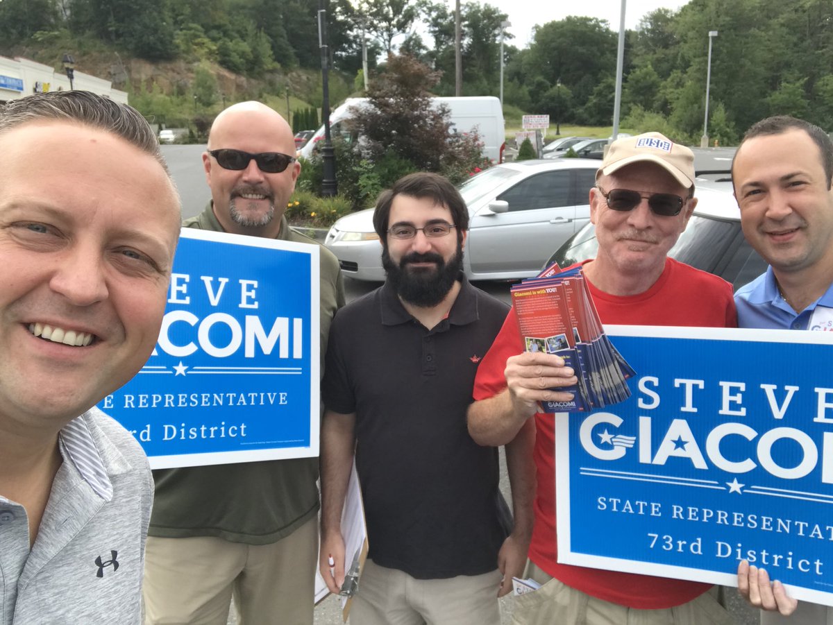 jpsredzinski's tweet photo. Knocking doors today with @mrGiacomi himself in the 73rd House District. Waterbury voters are ready to #OpenCT to new opportunities this November #ctgop #cthrcc https://t.co/RCwslPZgCC