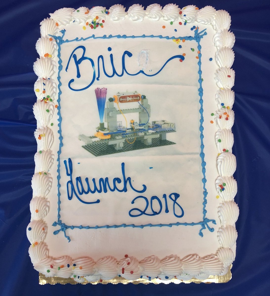 SnapCircuits's tweet photo. We had great fun celebrating the launch of the new Snap Circuits® BRIC: Structures, yesterday at #Elenco! Great play, great cake! Hey new BRIC owners! Let us know how you #MakeLearningASnap with your new BRIC! https://t.co/pG0HgQCnBK https://t.co/caWdAv4GTw