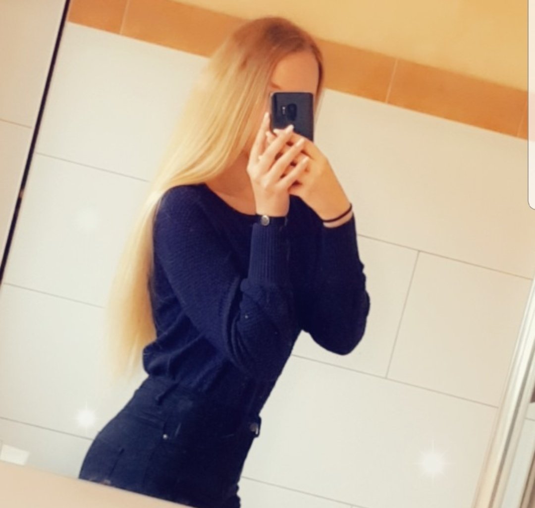 AMolly6's tweet photo. Bye, lange Haare 👋🏻🙄 wir sehen uns in 2 Jahren... 😓 https://t.co/yL47GlF7bc