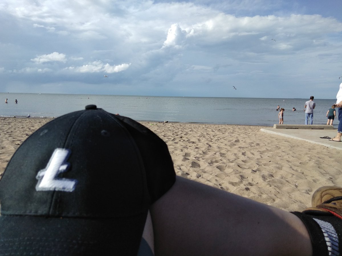 JasonMack99's tweet photo. Lake perch festival on lake Erie in Ohio!! Have an amazing holiday weekend peeps!!
#FreshWater #LakePerch https://t.co/n11uGWG6t4