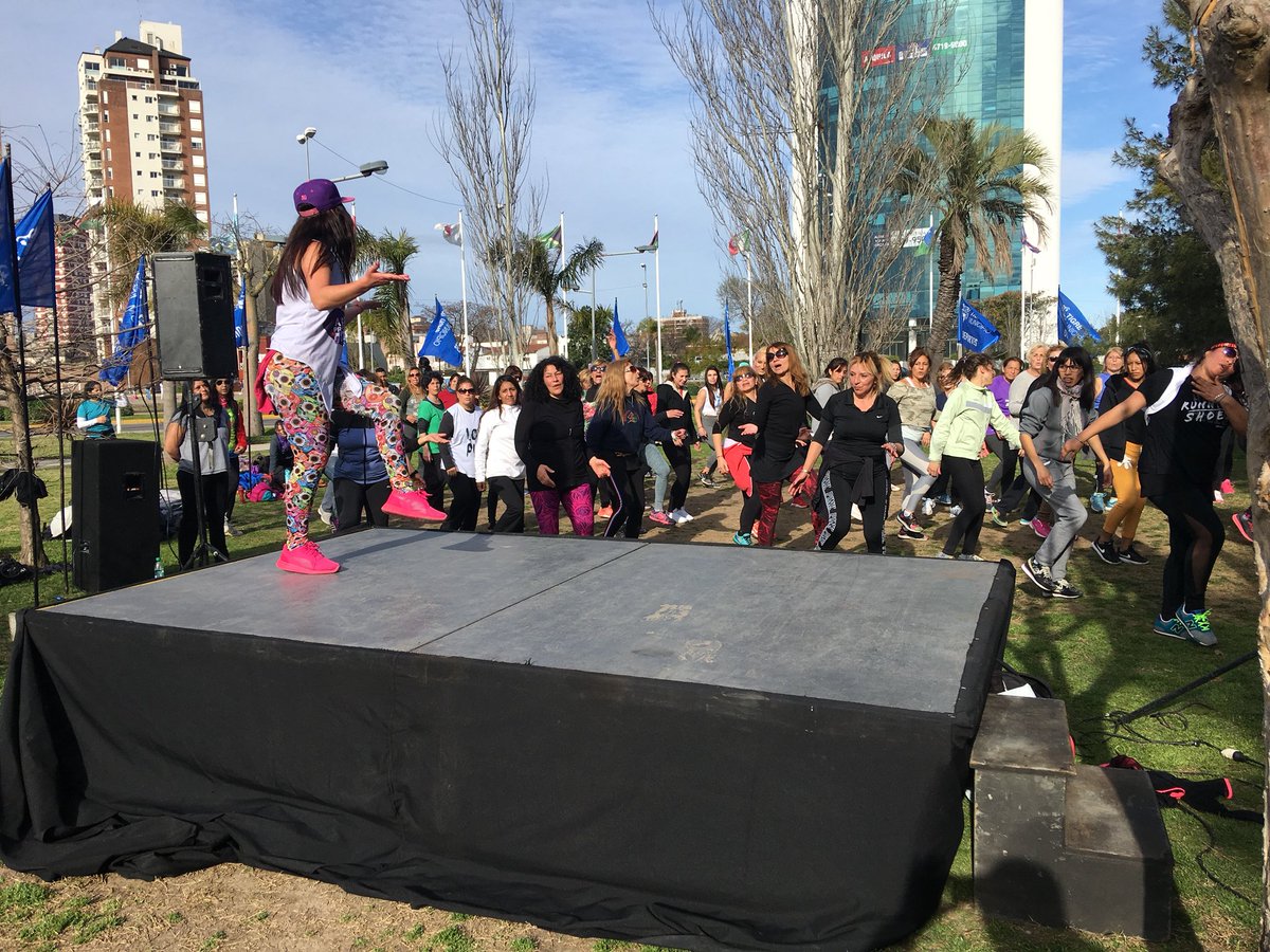 julionocioni's tweet photo. Ahora desde el @MunicipioTigre se realizó una nueva jornada del Movete sin Excusas 2018  Felicitaciones.El Futuro Esta En Todos  @ZamoraJulio @Nardialejandra1 @samynluis @GaitaLorenzetti @RodrigoMolinos @DeportesTigre https://t.co/m6rIVNYwh6