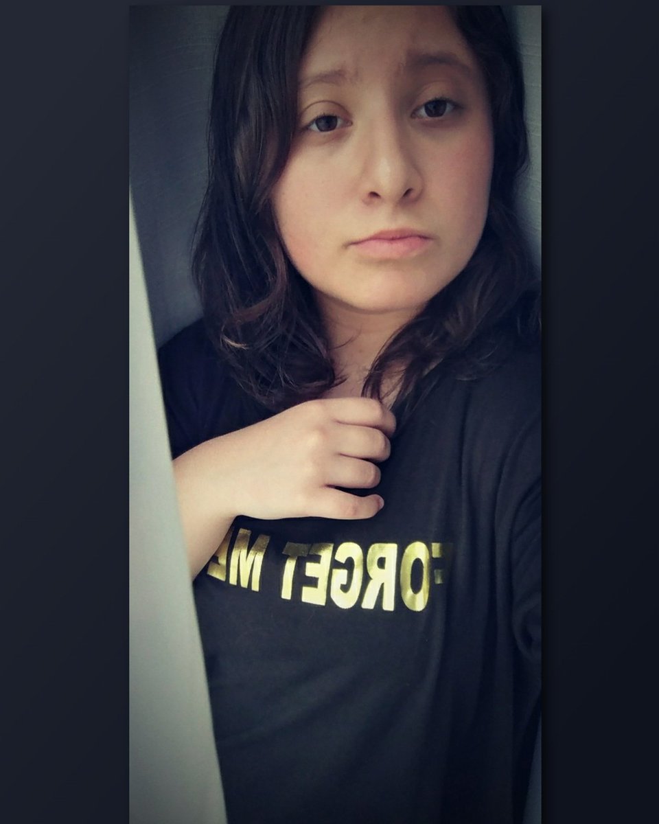 pinkrimbow's tweet photo. Aprende a obsequiar tu silencio, a quien no te pide palabras y tu audiencia, a quien no aprecia tu presencia..! ๐๐#hermosa #forgetmenow #cute #sweet #kiss #newday #LikeForLikes https://t.co/lpr0FZv0w5