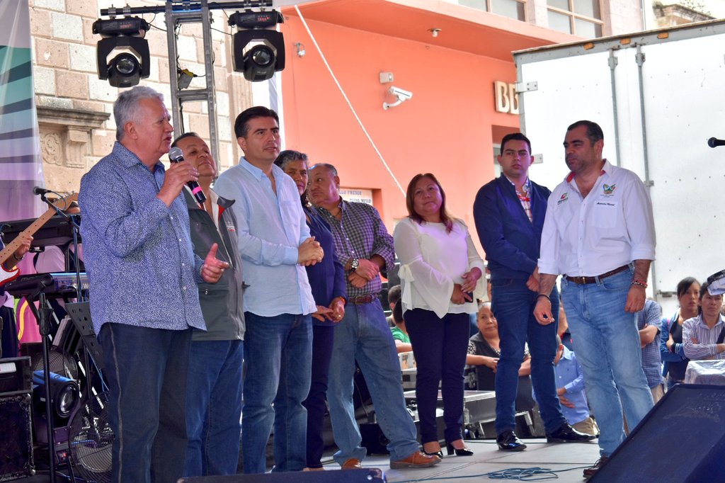 IAAMEH's tweet image. En #Huichapan concluimos los festejos por el Mes de las personas adultas mayores, el @gobiernohidalgo mantiene su compromiso de brindar atención integral a este sector de la población. Agradecemos el apoyo de las autoridades municipales para este evento.