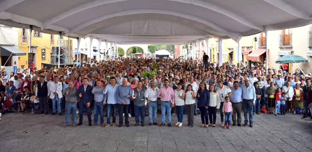 IAAMEH's tweet image. En #Huichapan concluimos los festejos por el Mes de las personas adultas mayores, el @gobiernohidalgo mantiene su compromiso de brindar atención integral a este sector de la población. Agradecemos el apoyo de las autoridades municipales para este evento.