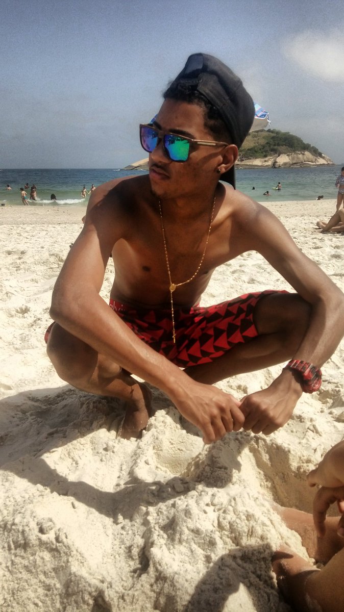 EternoLuizinho's tweet photo. A vida Γ© mais que isso π
#Destraido https://t.co/d3Nj4mov27