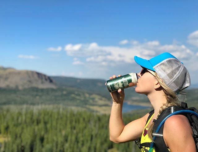 BreckBrew's tweet photo. Long weekend vibes brought to you by @kcthomson. #nitroonthego widget technology means this velvetty goodness goes wherever #labordayweekend takes you. Find #nitroirishstout near you: https://t.co/081EZWT81O https://t.co/wvQmpd34qr