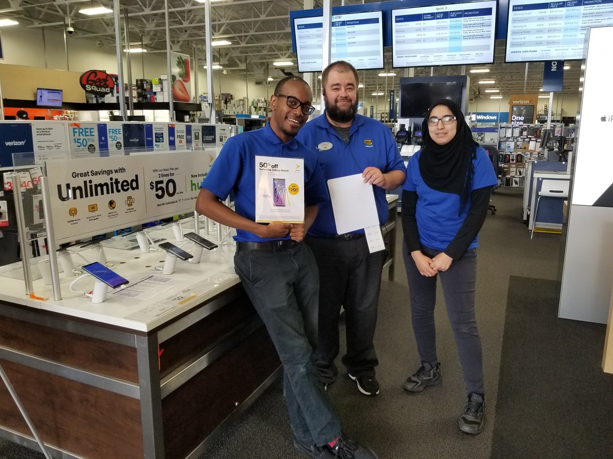 JennyJWest123's tweet photo. It's Sprint Saturday at Best Buy and we are ready! TANASBOURNE Best Buy has mobile experts ready to get you the best deal in wireless this Labor Day weekend. 💛

@david_lopez702 @JamesLeeWC
@rcahoon83 @ghodsprint @TinaNR_Sprint

#SprintSaturdayatBestBuy 
#NRMonopoly https://t.co/1uuOpjbpy8
