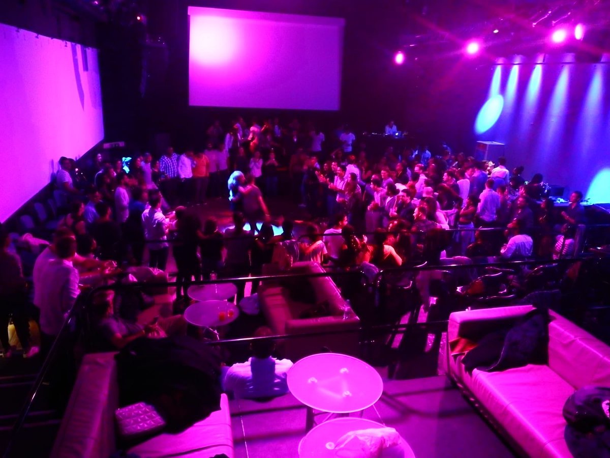 GenevaShapers's tweet photo. #ShapersLove Let’s Party!
#GenevaHubMagic @GlobalShapers https://t.co/0rF3sIhHwt