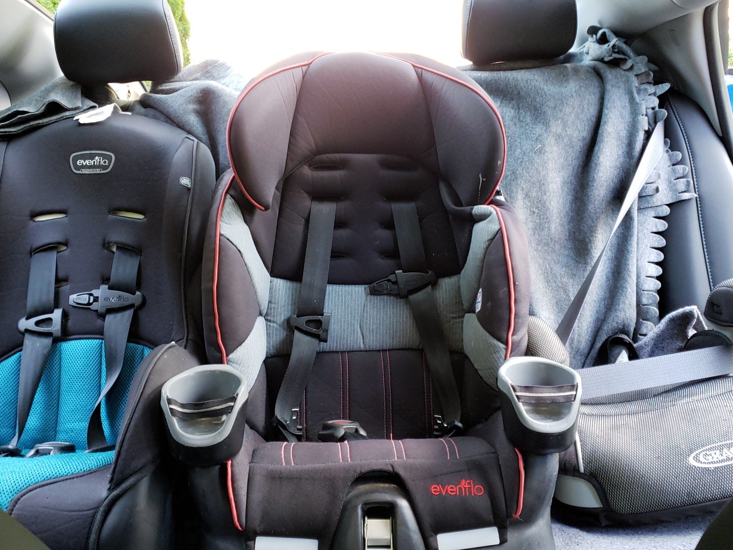 Linus Tech Tips on X Working on my non car guy Chevy Volt video. 3 child seats in the back seat SUCCESS https t Rk3dCIXpw3 X