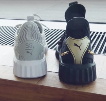 DmCqfYFW4AADr_W.jpg:large