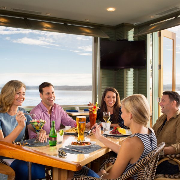 Monterey Plaza Hotel On Twitter Sharing A Meal At Schooners