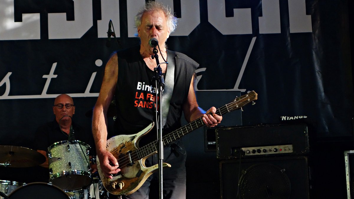 Freadventure's tweet image. Heerlijk avondje in #Tegelen bij het #BluesRock festival met #Bintangs.
BluesRock uit de 60's en 70's (denk ik :-)