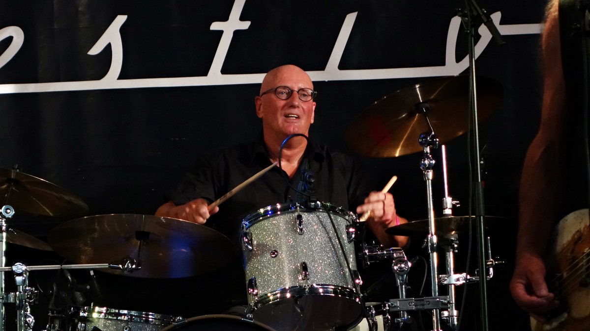 Freadventure's tweet image. Heerlijk avondje in #Tegelen bij het #BluesRock festival met #Bintangs.
BluesRock uit de 60's en 70's (denk ik :-)