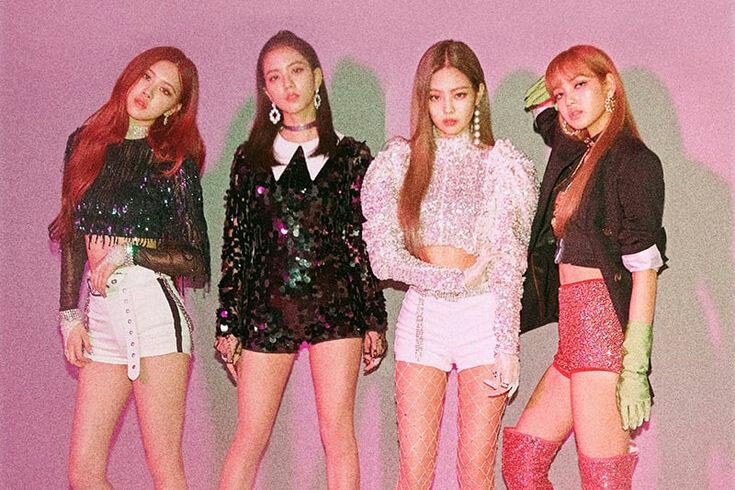 TWICE_Charts's tweet photo. Best selling girl groups on Hanteo Chart in 2018 (so far):

#1. TWICE —  299,453 copies sold 
#2. Red Velvet — 178,658  copies sold
#3. BLACKPINK —  138,215 copies sold
#4. GFriend — 80,940 copies sold https://t.co/xu7I7uEdLr