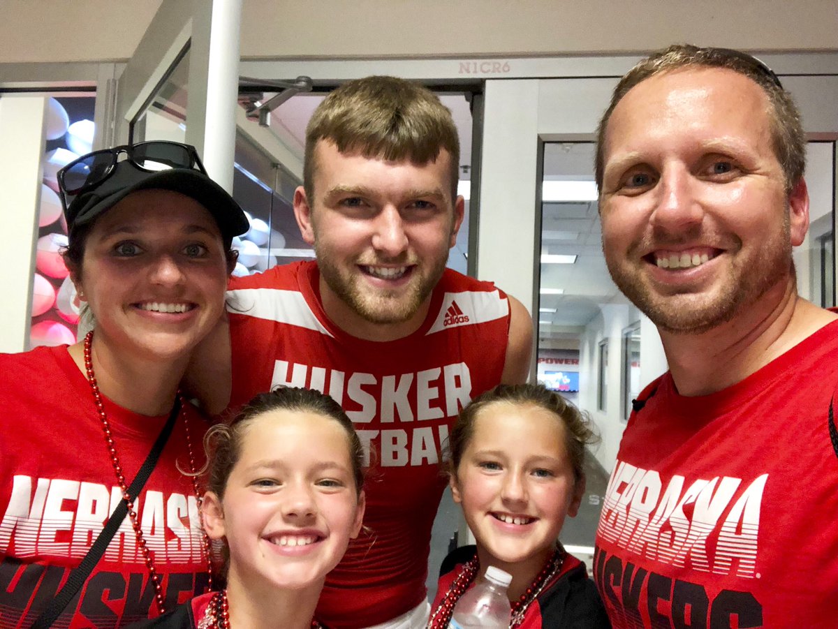 Wishing our Aurora hometown boy <a href="/austin11allen/">Austin Allen</a> good luck before the game!!