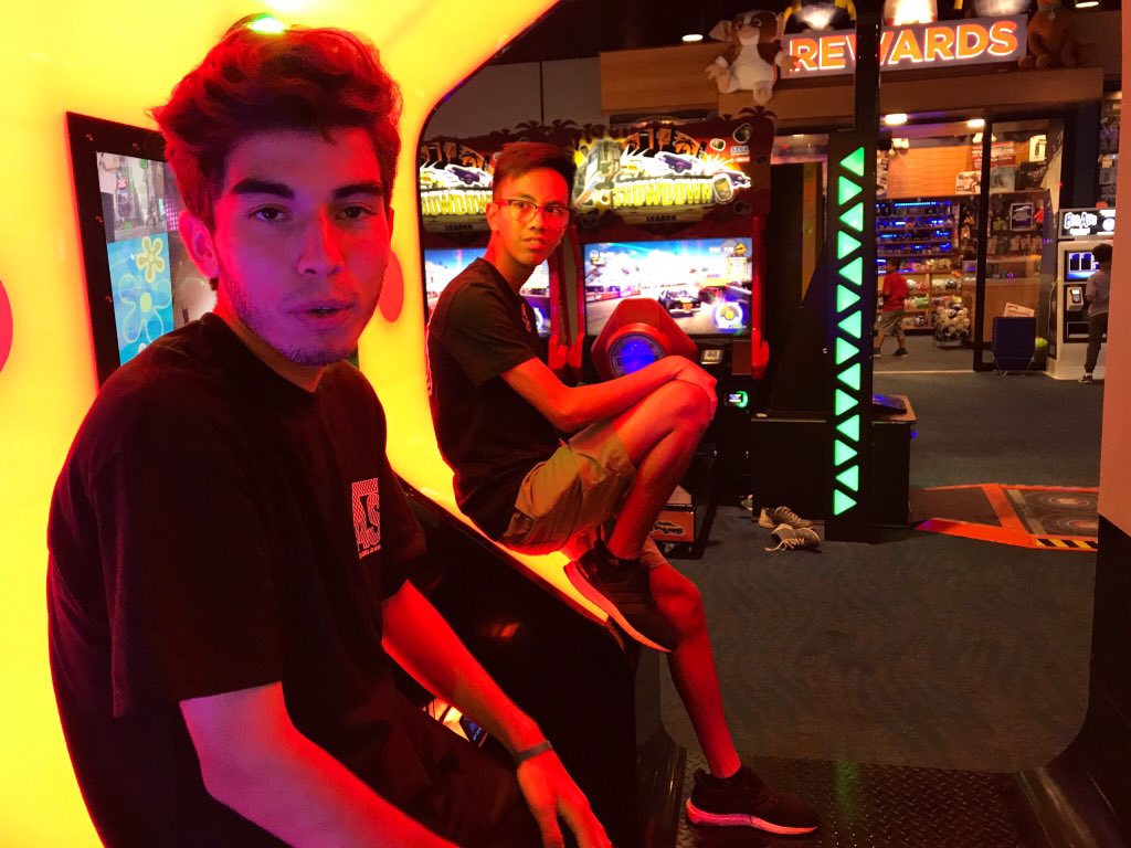 jacobxdee's tweet photo. ⚡️The boys ⚡️ https://t.co/BTQOI0P8Gl