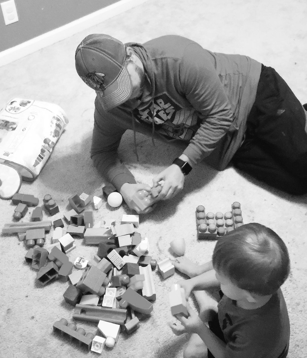 VickeryJennifer's tweet photo. He’s literally the best dad on the planet ❤️ #DaDa #BestDad #HotDad https://t.co/jv2iKdGWGz