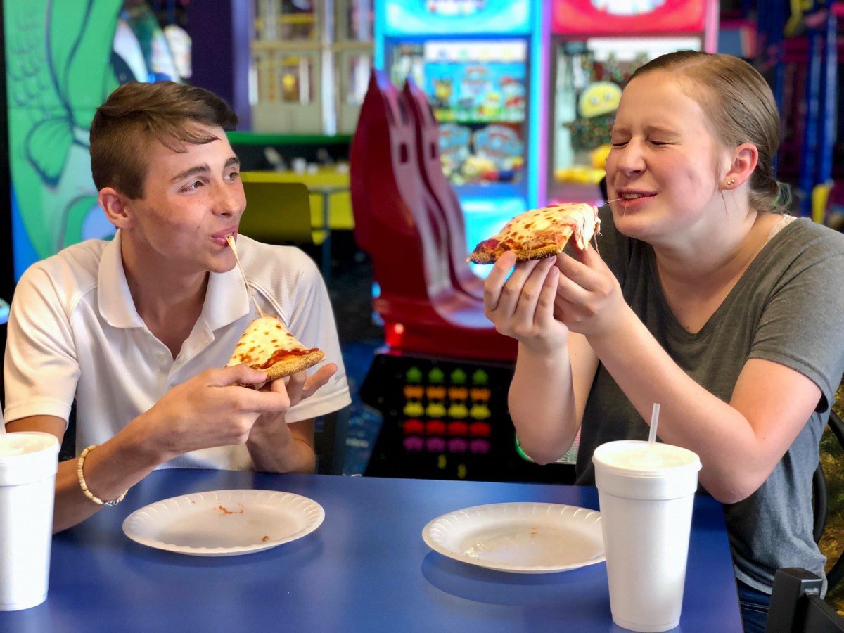 BonkersCoMo's tweet photo. Bonkers fans, if you haven't tried our food lately, you don't know what you're missing! Our new menu offerings are DELICIOUS! https://t.co/PPeJmxjUq0