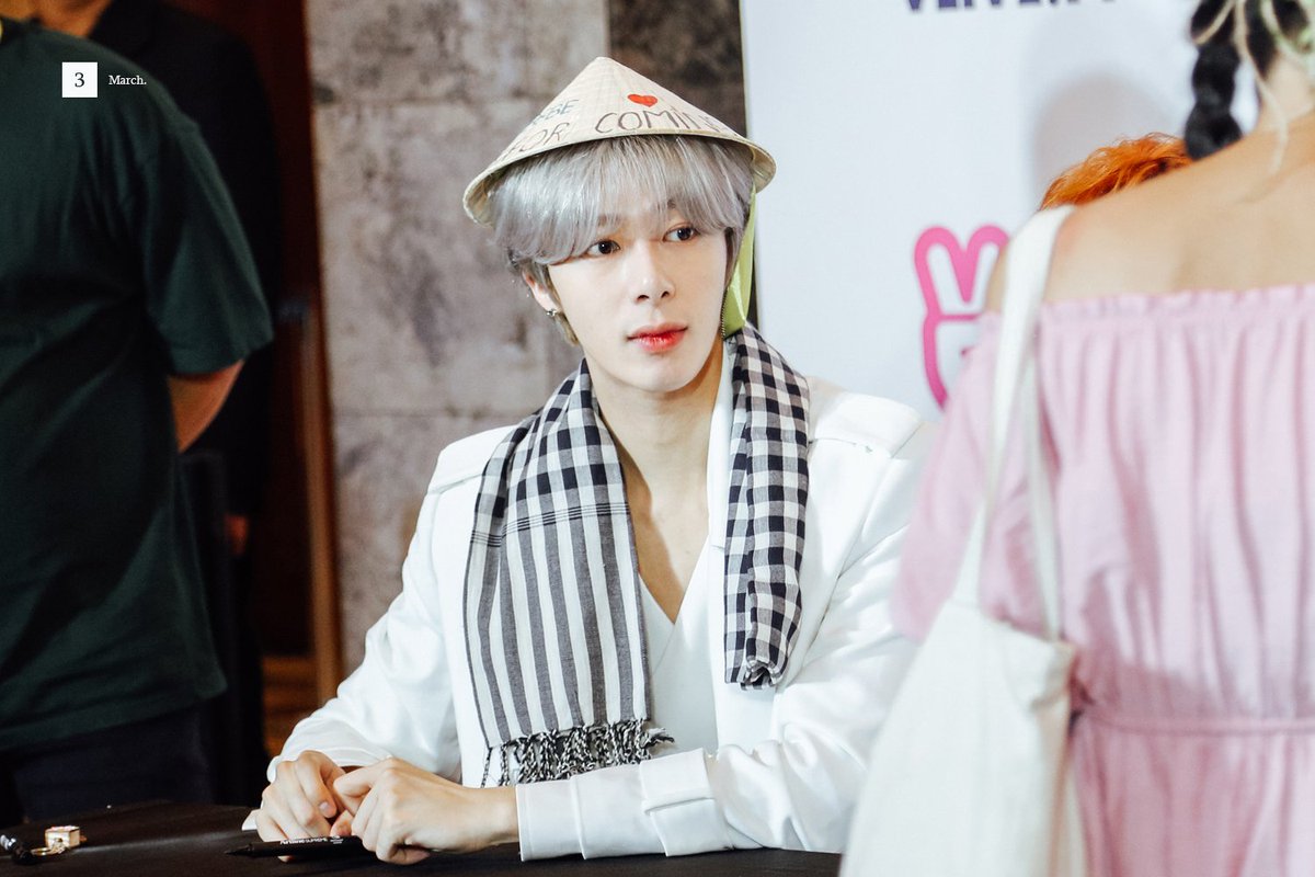 KeooKwonn's tweet photo. 180831 MONSTA X @ VHEARTBEAT
https://t.co/Yr9xbYziwL
#monstax #monstaxposter #monstaxrp #MONSTAXFBI #MonstaXnewsong #monstaxkpop #monstaxhyungwon #monstaxminhyuk #monstaxupdate #monstaxgram #MONSTAXFACT #monstaxkihyun #monstaxbody #monstaxnewalbum #monstaxjooheon #monstaxim https://t.co/jYQ5rNFi8y