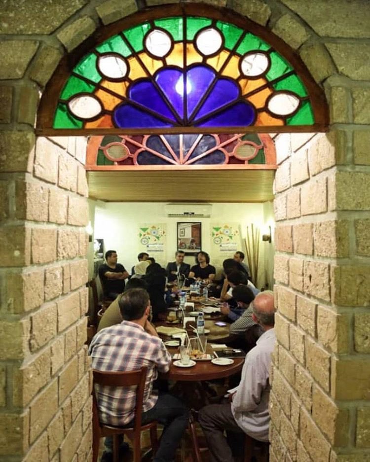 لیان در #هندوستان 🕌☀
ما برای اجرا در فستیوال کوچه، امسال از روز ۱۶ تا ۱۸ شهریور، سازها را با سیتار کوک می کنیم و نی انبان را همنوا با بانسوری!