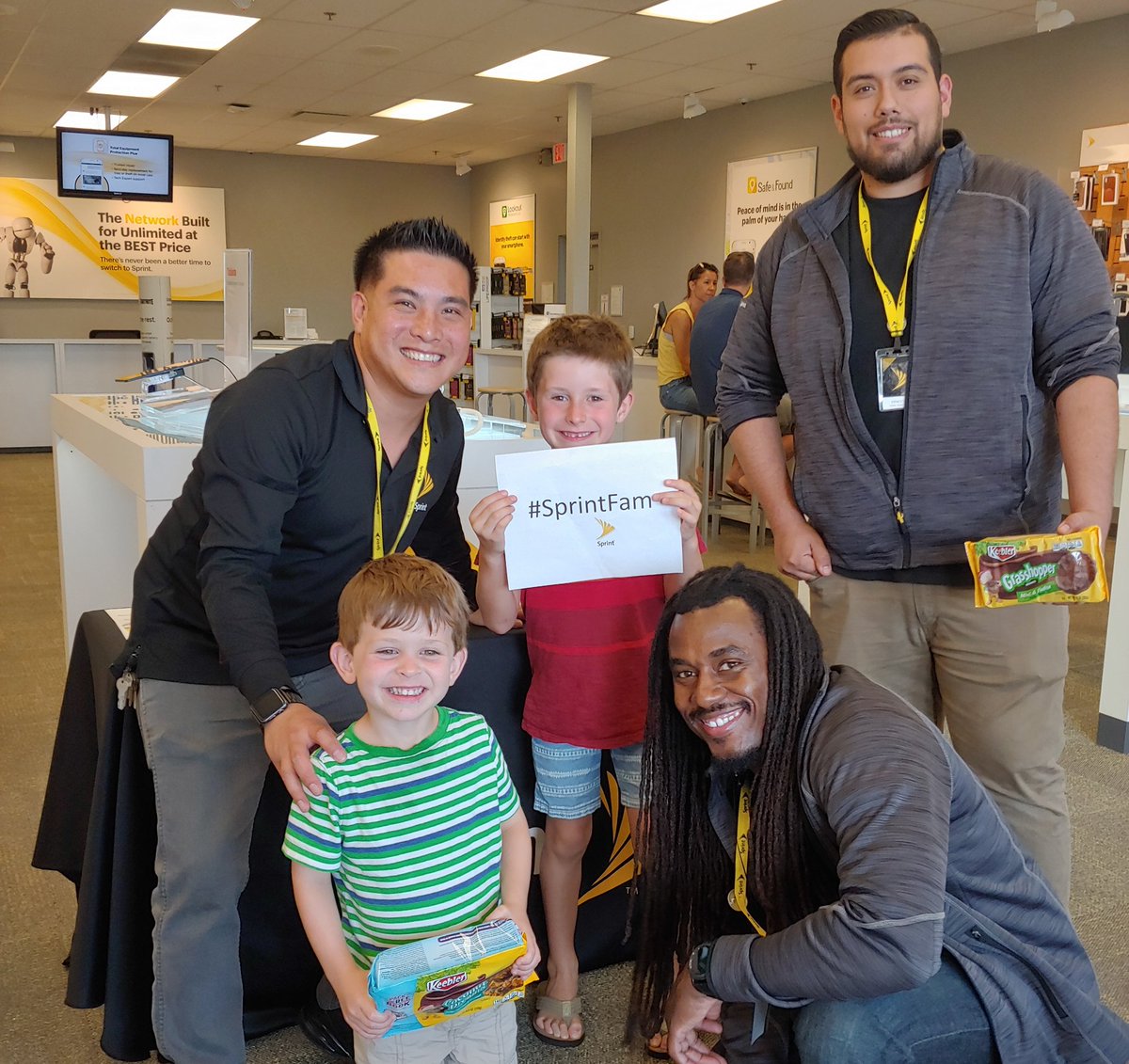Boys feel like a part of the #SprintFam at our local Carmel Mtn Sprint store on #SizzlingSprintSaturday. We mean Business! <a href="/ARintamaki/">Amy Rintamaki</a> <a href="/AntyFlores/">Anthony Flores</a> <a href="/KimGreenKerr/">Kim Kerr</a>