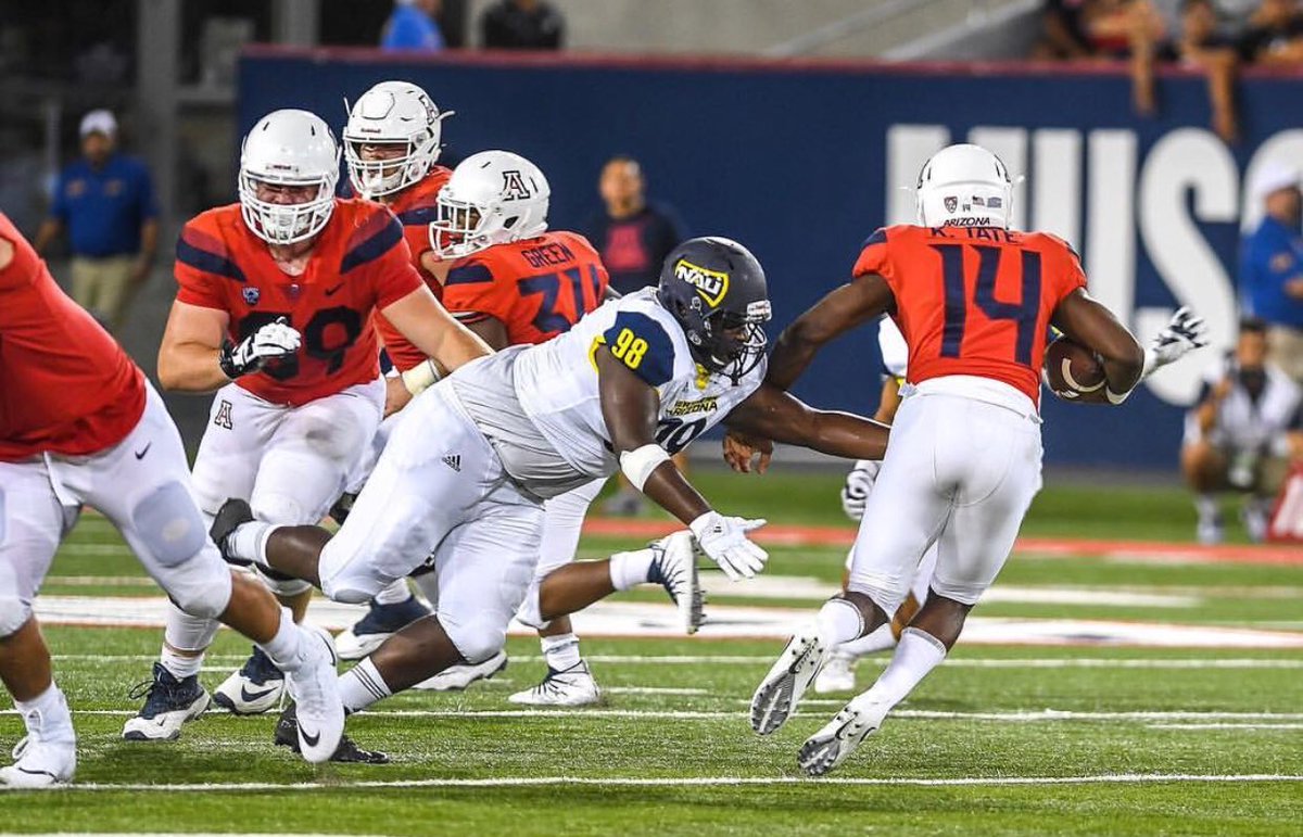 coacht_trainer's tweet image. Wishing my boy @POPPAGREG_ good luck. They up 7-0 #d1athlete