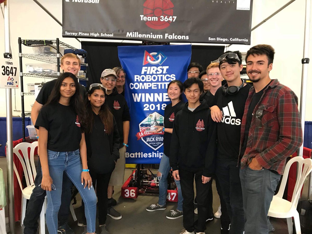 frc3647's tweet photo. Fleet week day 1 was a success thanks to our alliance members @Friarbots and @Frc2710 #sixweeksisnotenough https://t.co/nsdFP5blo5
