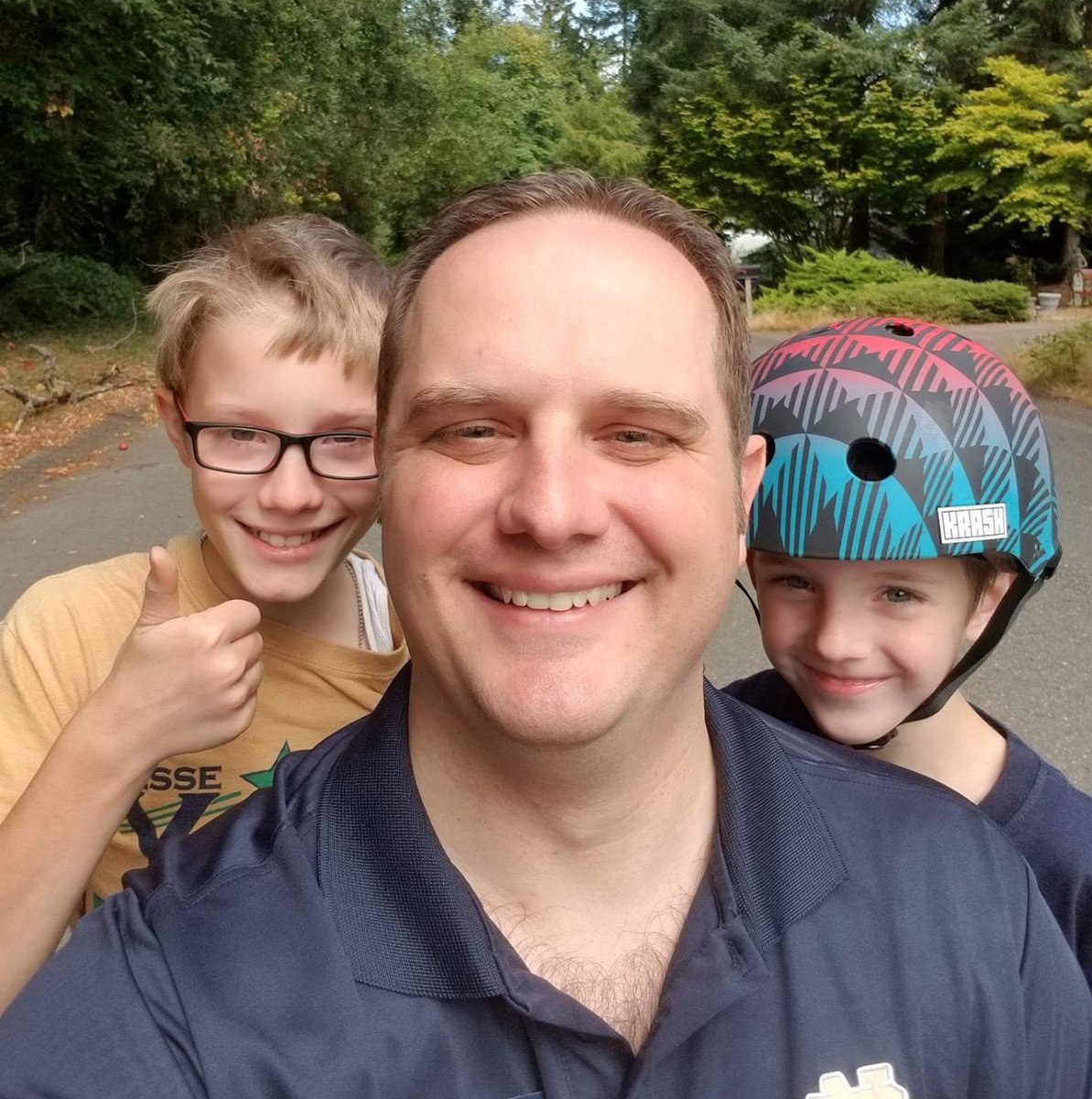 RepJesseYoung's tweet photo. Out knocking on doors with two of the boys!
Got to love it when you go up to a house and the owner who happens a relative of the Democrat Speaker of the House tells you that she's always voted for you and that she'll be doing so again!! #WAleg #26LD https://t.co/hrHVcM3ACm