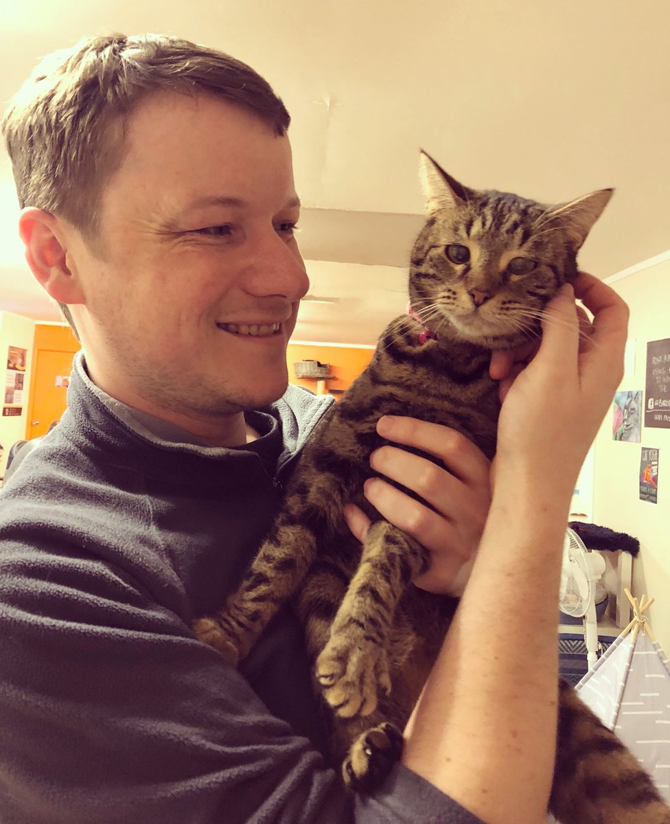 purrsandbeansnz's tweet photo. Happy Father’s Day to all the cat dads out there! 😽 Why not celebrate with us? Limited spaces still available this arvo (last entry at 5pm) - book online to secure your spot 🐾
#MissMollySnugglington #fathersday #weekendvibes #crosseyedcat #thingstodoinauckland #baristacats https://t.co/JPl1QOQnEF