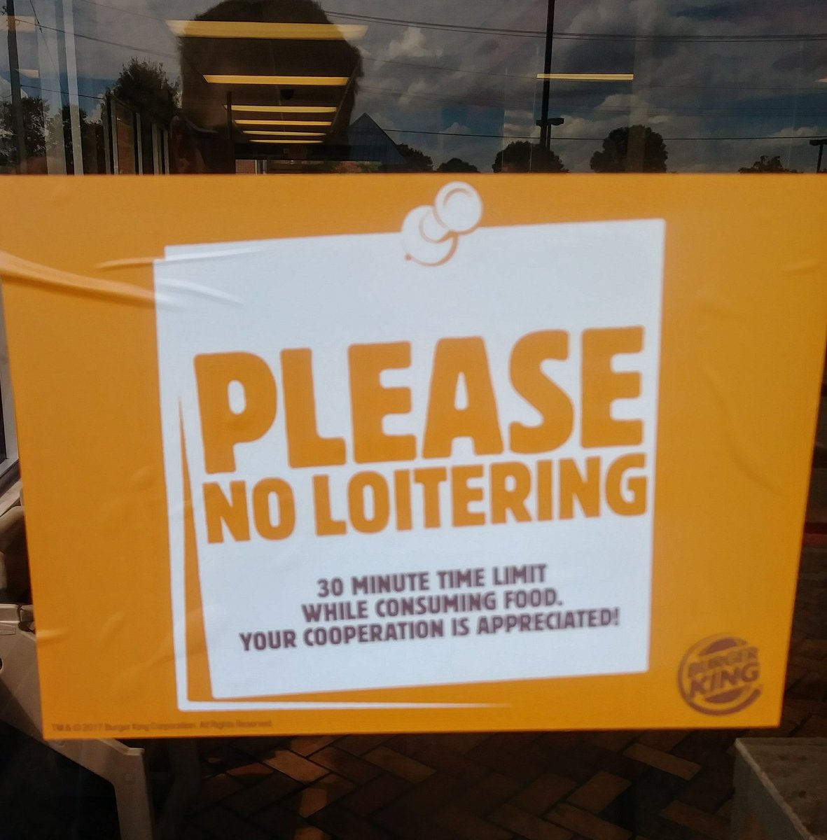 insane_author's tweet photo. @PromoteHorror @12nighthorror @bringbackfear @BurgerKing
π± How can it be? BK limits it's customers eating time? 30 minutes to "Have it your way"? π
What if my way takes an hour?
This is #fastfood horror for real.
#MBKGA (Make Burger King great again). π https://t.co/Ie5gtUyWA3