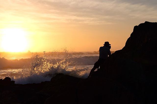 _simonlondon_'s tweet photo. Father and Sun 🙌
.
.
.
.
.
.
.
#actiondad #sunrise #southcoastnsw #ocean #waves #barraggabay #dawnlight #goldenhour #fathersday #infrontoflondon #photographeratwork #sunlight #picoftheday #exploretocreate #justgoshoot #peoplescreatives #allshots #fuji #fujifilm #fujifilmx_au… https://t.co/F2OjqB2ngx