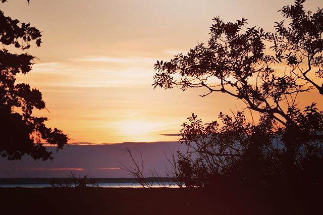 Tonight’s 🔥sunset @ Grey’s Beach.  #sunset #beach #capecod #newengland #naturalnewengland #naturalmassachusetts #massachusetts #photography #photographer #naturephotography #capecodbay #capecodbaysunset ift.tt/2N8tSek