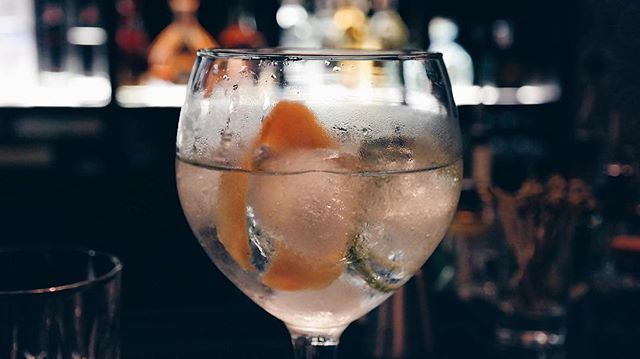 Tell me...What are you drinking tonight??
.
.
.
.
.
#gin #ginlovers #gintonic #ginandtonic #ginstagram #drink #drinks #drinkstagram #cocktails #cocktail #cocktailporn #cocktailoftheday #imbibe #imbibegram #saturday #saturdaynight #nightout #vegas #vegasn… ift.tt/2ovJoTp