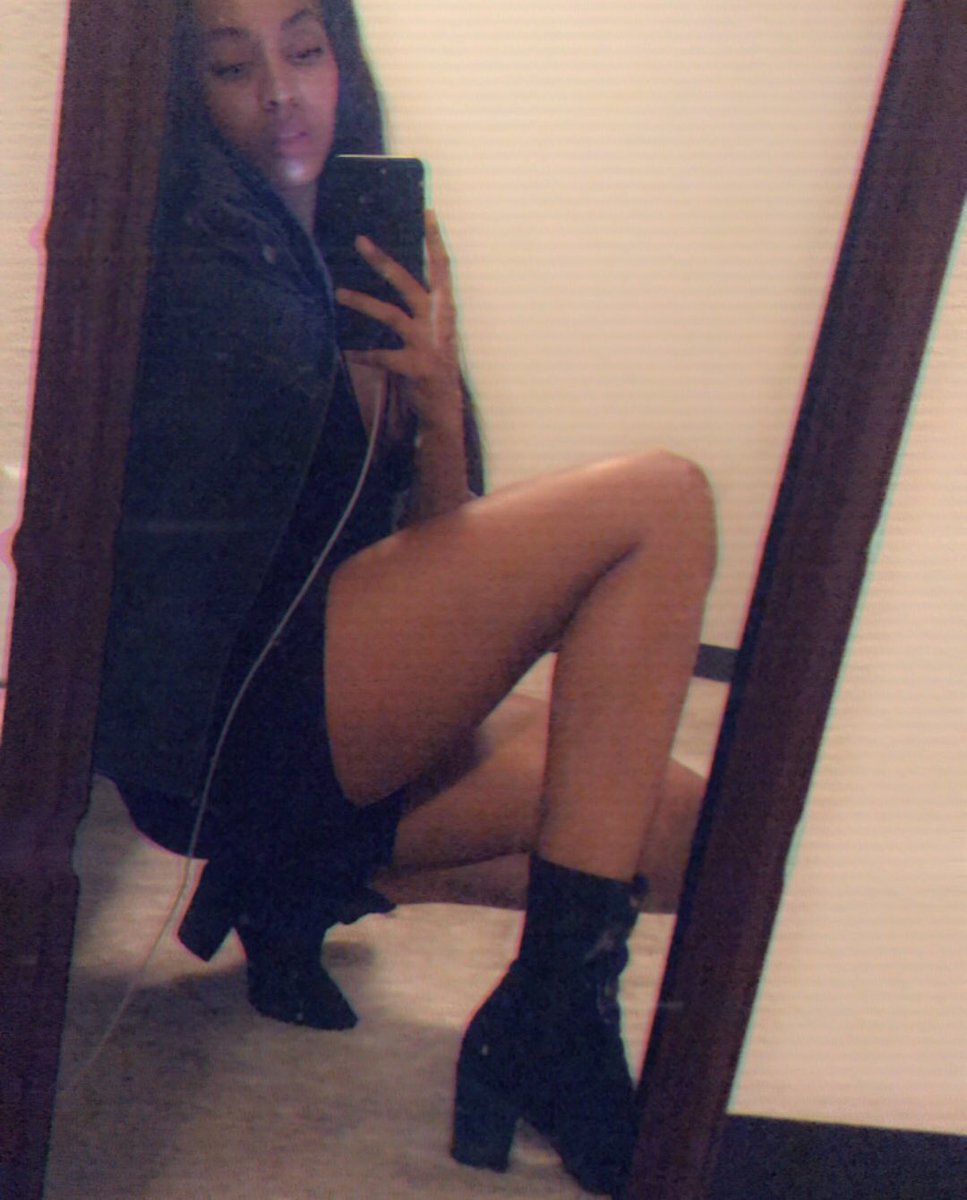 __itscheynicole's tweet photo. &amp; boy if you confess , you might just get blessed 😏 https://t.co/eAkiLoIzel