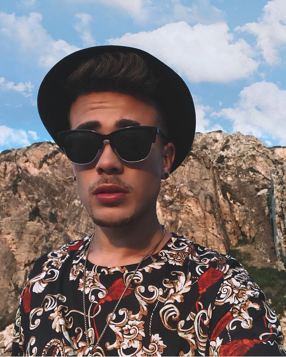 luismyprecious's tweet photo. todos votando no @LuisMariz #MPN #LuisMariz https://t.co/QSW7DHnCKc
